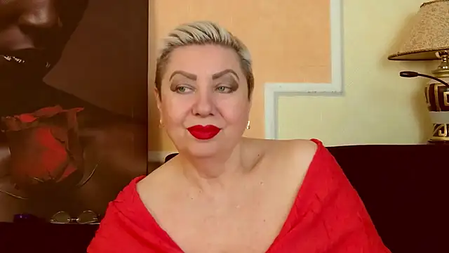 Snapshot of LadyPosh chatting on 05-20-26, 07:55 LadyPosh online show from 05-20-26, 07:55