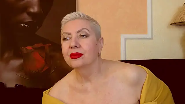 Snapshot of LadyPosh chatting on 10-10-25, 09:37 LadyPosh online show from 10-10-25, 09:37