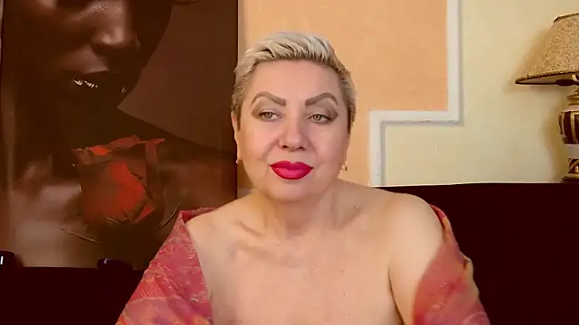 Snapshot of LadyPosh chatting on 09-24-25, 08:59 LadyPosh online show from 09-24-25, 08:59