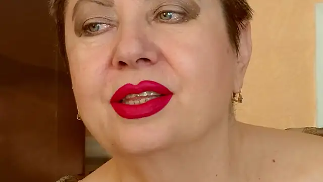 LadyPosh online show from 06-25-26, 09:31