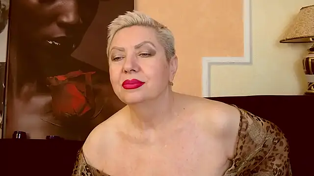 Snapshot of LadyPosh chatting on 09-12-25, 10:20 LadyPosh online show from 09-12-25, 10:20