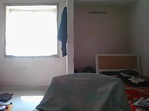 hrnybh2002 online show from 04-19-26, 08:37