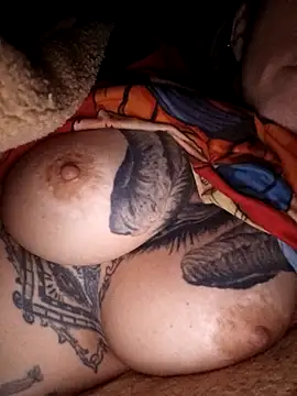 vamporasuccubus19777 online show from 04-12-26, 07:00