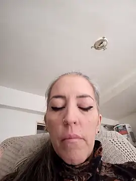 vamporasuccubus19777 online show from 09-25-25, 02:34