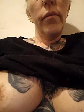 vamporasuccubus19777 online show from 07-27-26, 09:44