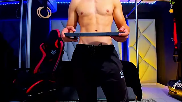 Aydenmiller96 online show from 02-06-26, 06:42