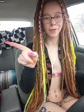 LucidLucy online show from 03-31-26, 02:52