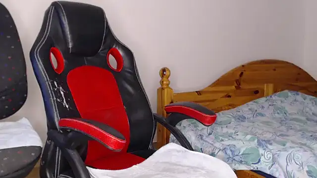 Snapshot of fraboys chatting on 12-06-24, 03:39 fraboys online show from 12-06-24, 03:39