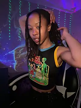 Snapshot of thebrattygoddess chatting on 03-13-25, 11:16 thebrattygoddess online show from 03-13-25, 11:16