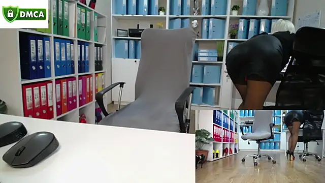 Snapshot of secret-office chatting on 06-10-26, 05:19 secret-office online show from 06-10-26, 05:19
