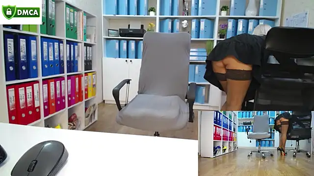 Snapshot of secret-office chatting on 10-20-25, 05:20 secret-office online show from 10-20-25, 05:20