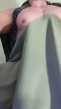 Snapshot of sexy_fit_guy_on_cam chatting on 02-04-26, 01:22 sexy fit guy on cam online show from 02-04-26, 01:22