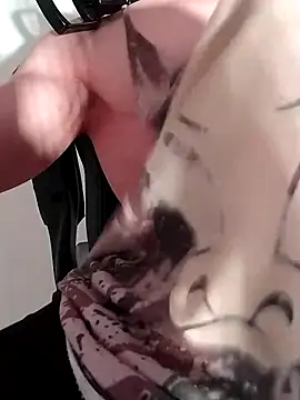 Snapshot of sexy_fit_guy_on_cam chatting on 12-09-24, 04:58 sexy fit guy on cam online show from 12-09-24, 04:58