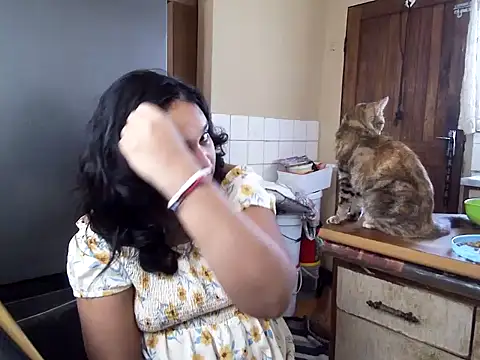 Indianbloom- online show from 09-11-25, 08:58