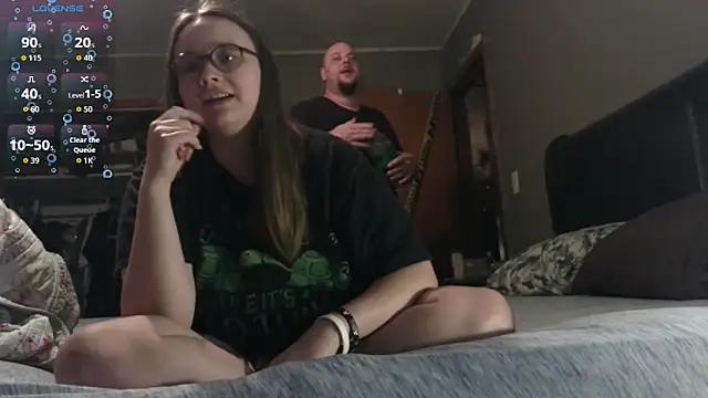 Snapshot of ZeTurtleMaster chatting on 11-10-25, 06:40 ZeTurtleMaster online show from 11-10-25, 06:40