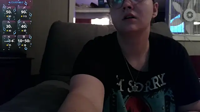 Snapshot of ZeTurtleMaster chatting on 12-17-25, 12:48 ZeTurtleMaster online show from 12-17-25, 12:48