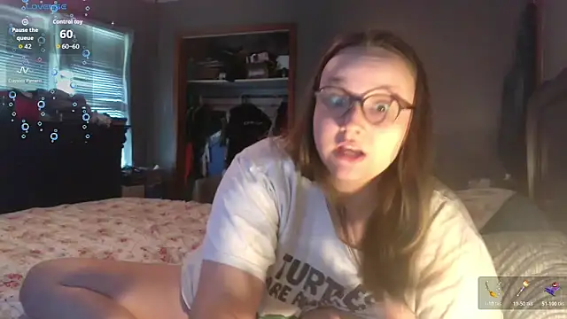 Snapshot of ZeTurtleMaster chatting on 11-07-25, 06:23 ZeTurtleMaster online show from 11-07-25, 06:23