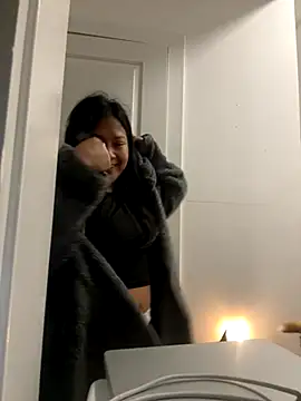 Bubbleliyah online show from 11-26-25, 05:29