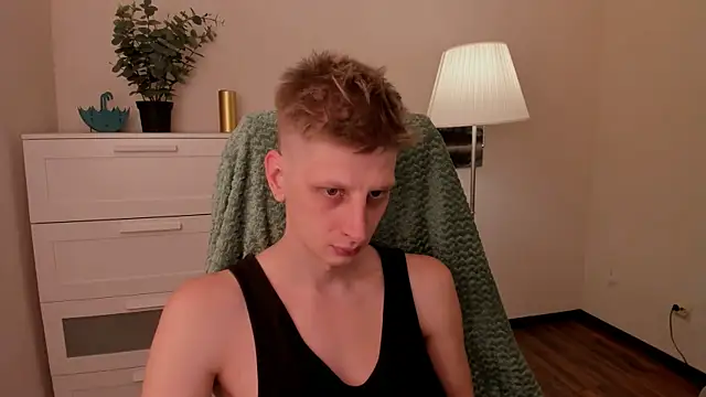 Snapshot of slim_andy chatting on 11-09-25, 08:24 slim andy online show from 11-09-25, 08:24