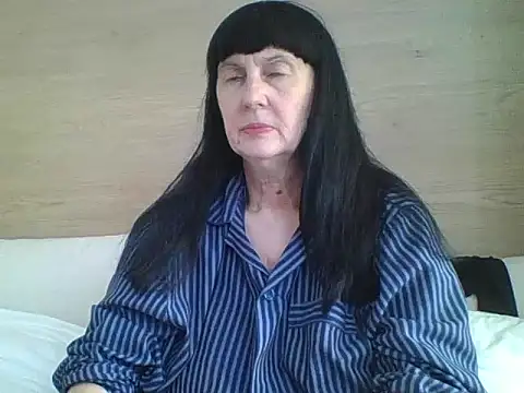 Snapshot of MelanyBanks chatting on 05-24-26, 10:37 MelanyBanks online show from 05-24-26, 10:37