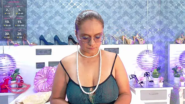 MarilynVega1 online show from 09-29-25, 08:47
