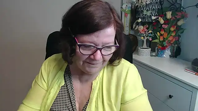 Adelewildx online show from 04-02-26, 03:35