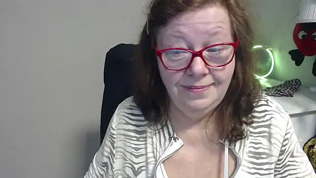 Adelewildx online show from 03-18-25, 10:28