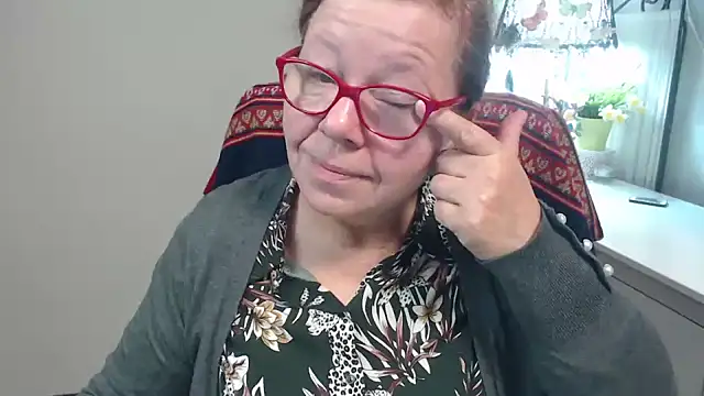 Adelewildx online show from 10-16-25, 03:26