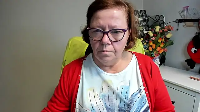 Adelewildx online show from 06-11-26, 03:47