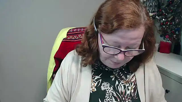 Adelewildx online show from 12-15-25, 04:29