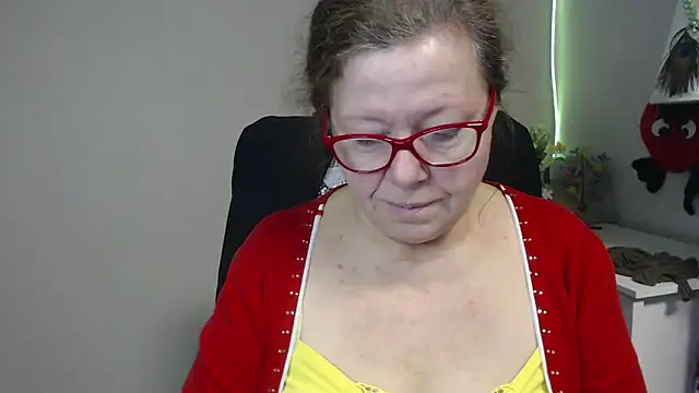 Adelewildx online show from 02-25-25, 04:46