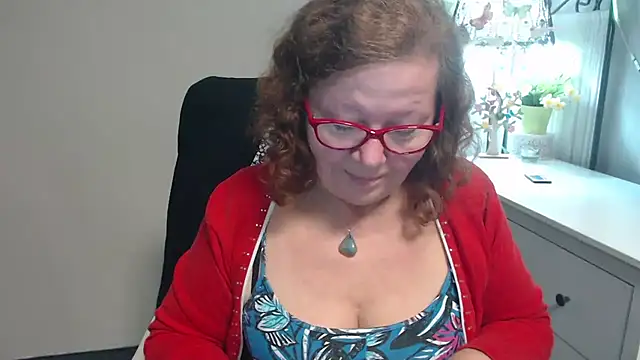 Adelewildx online show from 09-16-25, 04:02