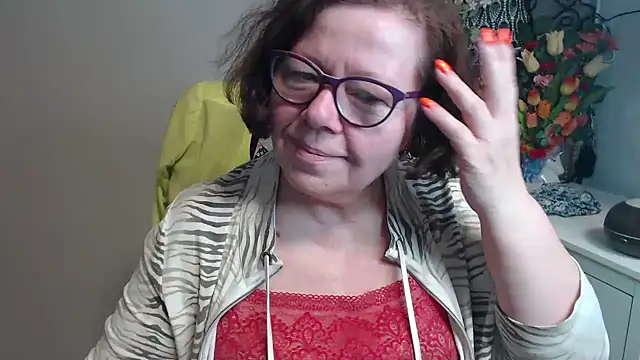 Adelewildx online show from 04-14-26, 03:22