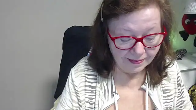 Adelewildx online show from 03-18-25, 07:22