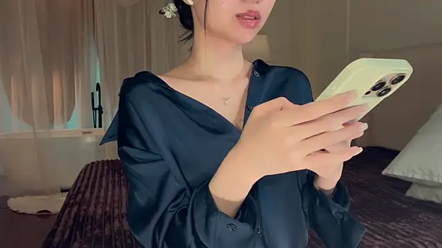 IsMiMi online show from 03-10-26, 02:04