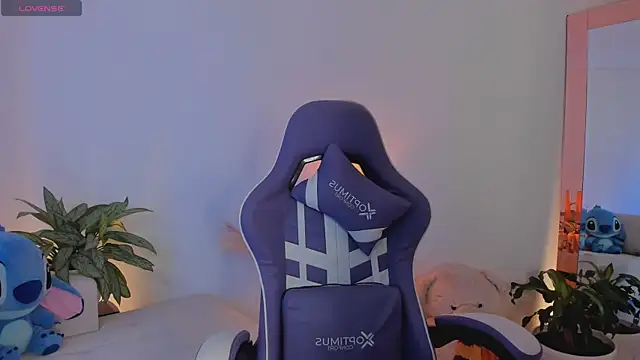 roxie gates  online show from 03-14-26, 01:33