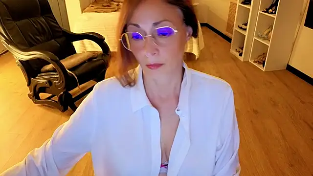 Snapshot of CaringSophie chatting on 06-14-26, 07:26 CaringSophie online show from 06-14-26, 07:26