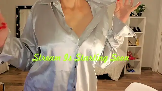 CaringSophie online show from 01-14-26, 04:21