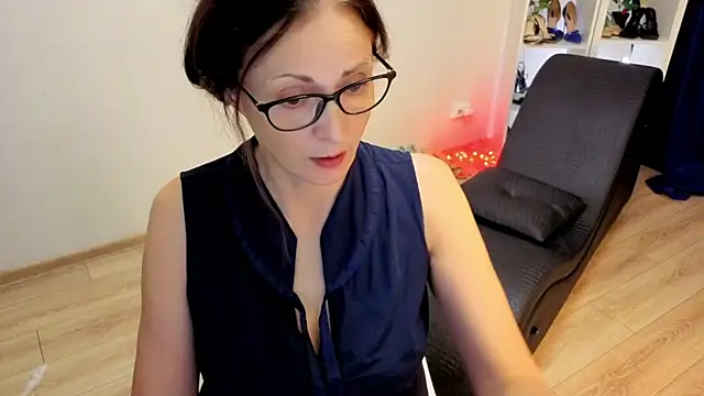 CaringSophie online show from 03-15-26, 04:47