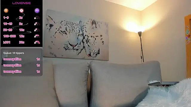 BrennaWalker online show from 12-19-25, 10:06