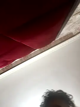 Snapshot of Popzbo chatting on 12-04-25, 03:27 Popzbo online show from 12-04-25, 03:27