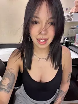 Snapshot of babyakem chatting on 04-11-26, 04:09 babyakem online show from 04-11-26, 04:09