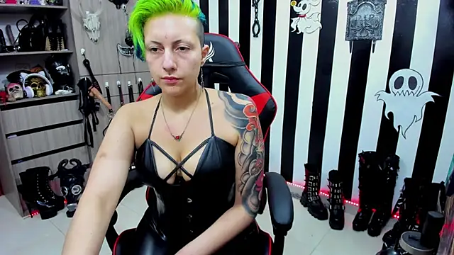 Snapshot of Mistress_Yelena chatting on 12-03-24, 09:39 Mistress Yelena online show from 12-03-24, 09:39