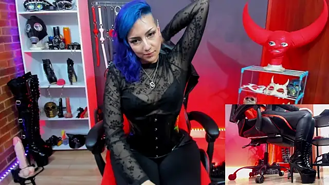 Snapshot of Mistress_Yelena chatting on 07-14-26, 11:33 Mistress Yelena online show from 07-14-26, 11:33