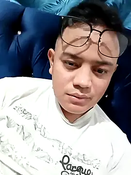 Carloskimyy online show from 03-22-26, 05:21