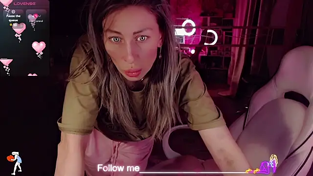 AnnieGOld  online show from 02-20-26, 08:55