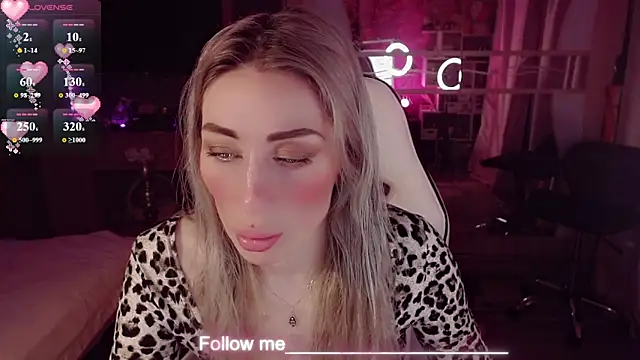 AnnieGOld  online show from 03-28-26, 11:28