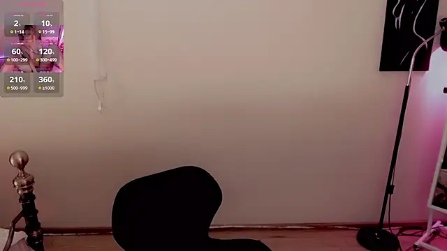 Snapshot of AnnieGOld_ chatting on 02-02-25, 07:35 AnnieGOld online show from 02-02-25, 07:35