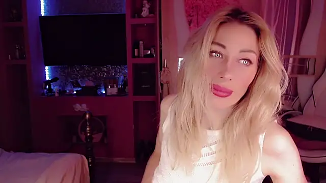 AnnieGOld  online show from 11-15-25, 11:31