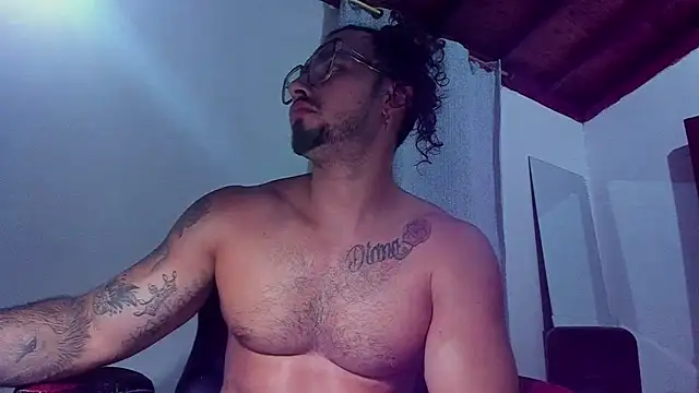 Snapshot of Baky_sexy chatting on 02-13-26, 02:44 Baky sexy online show from 02-13-26, 02:44